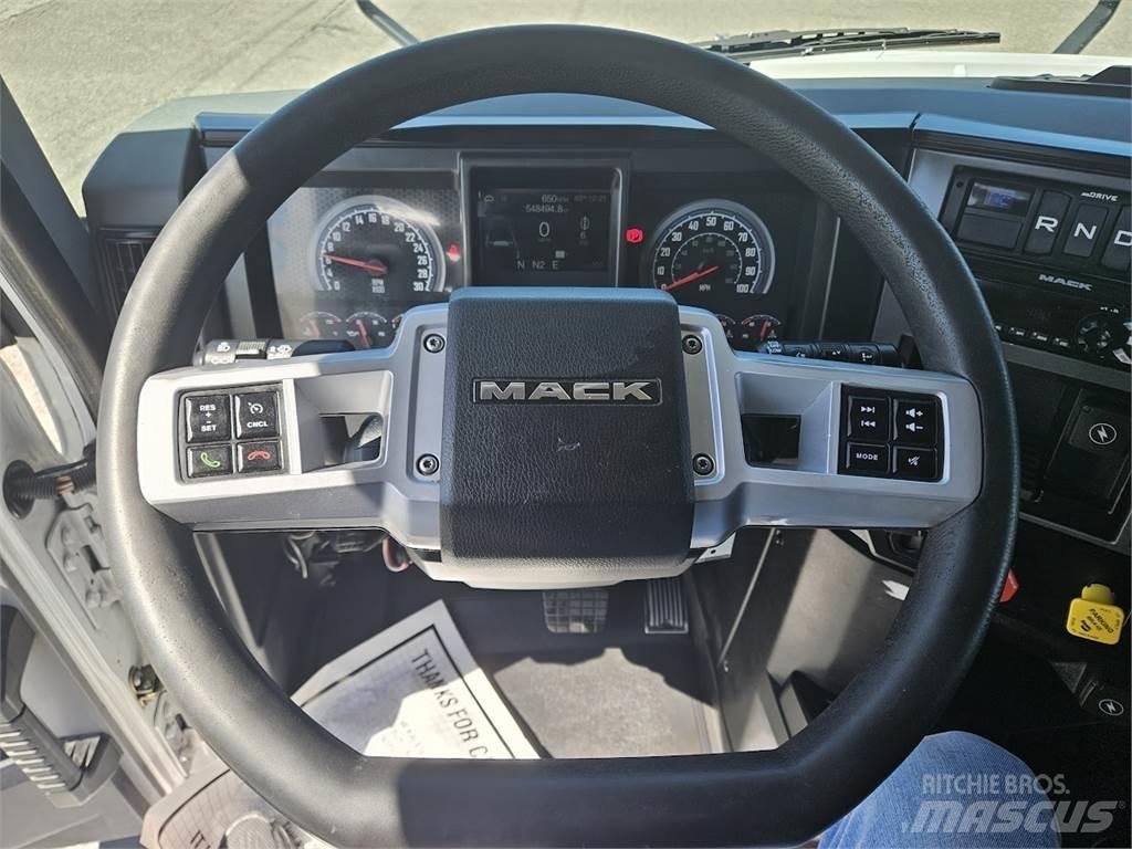 Mack AN64T Tractores (camiões)