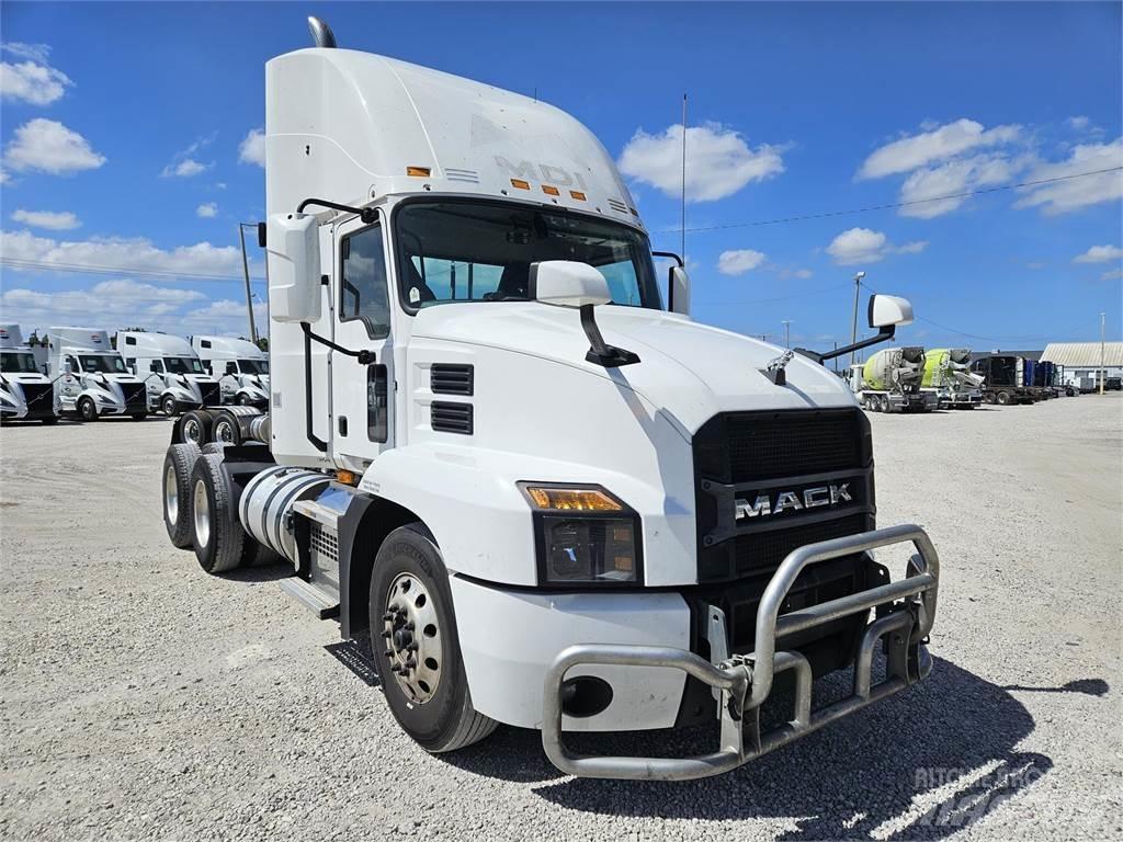 Mack AN64T Tractores (camiões)