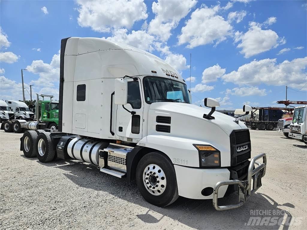 Mack AN64T Tractores (camiões)