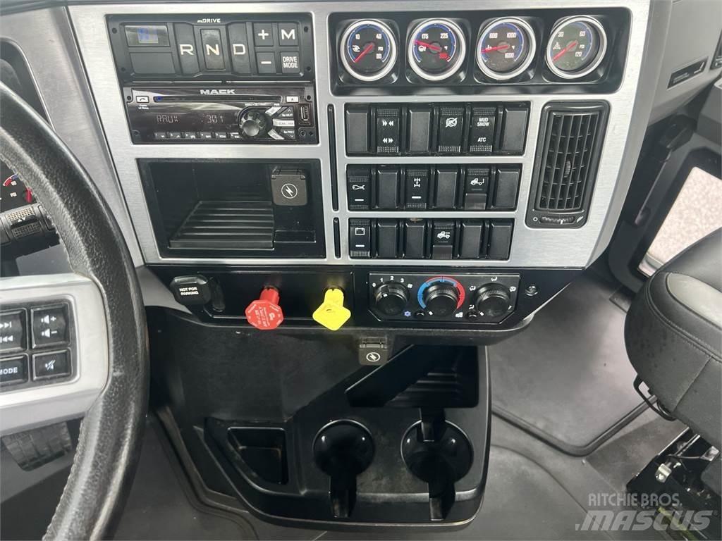 Mack AN64T Tractores (camiões)
