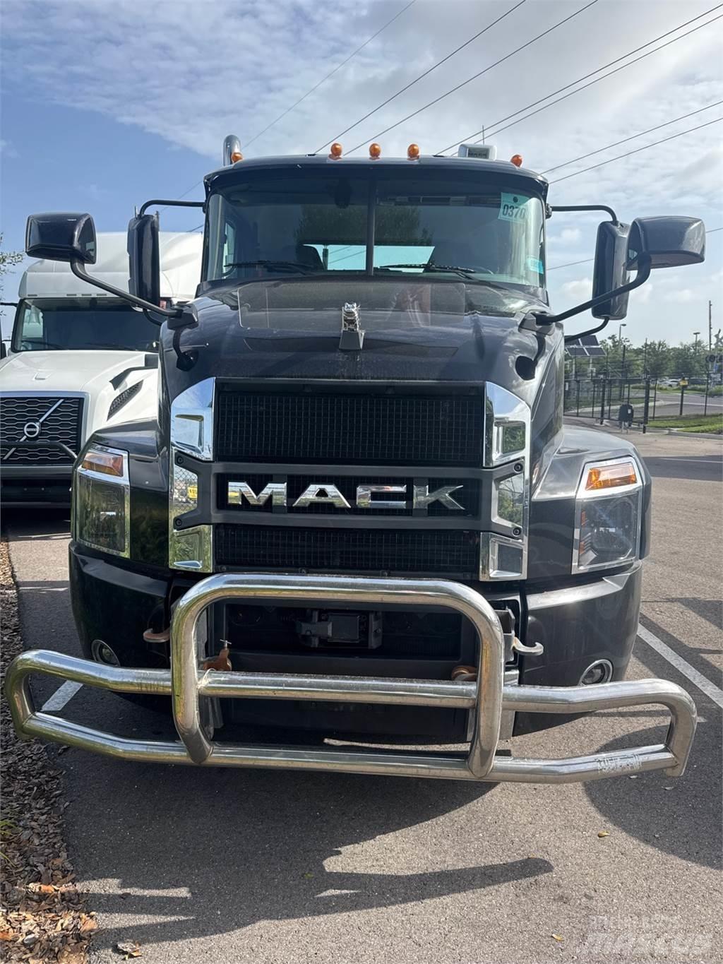 Mack AN64T Tractores (camiões)