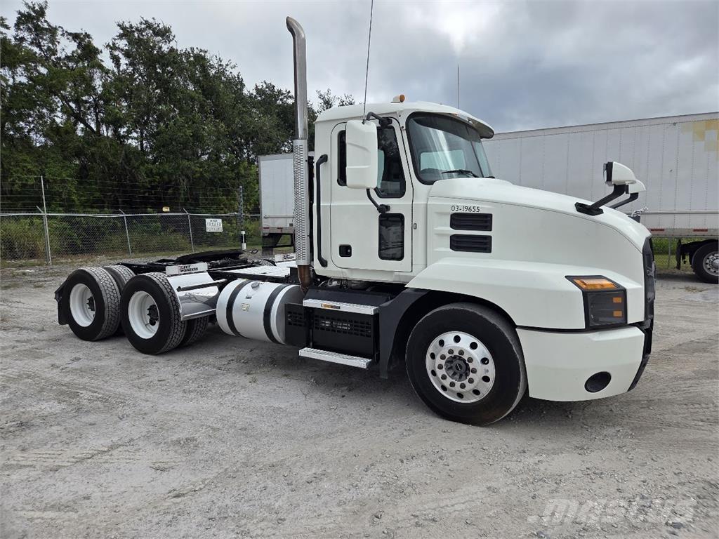 Mack AN64T Tractores (camiões)