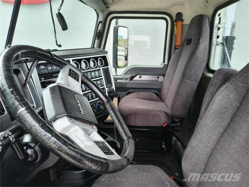 Mack AN64T Tractores (camiões)