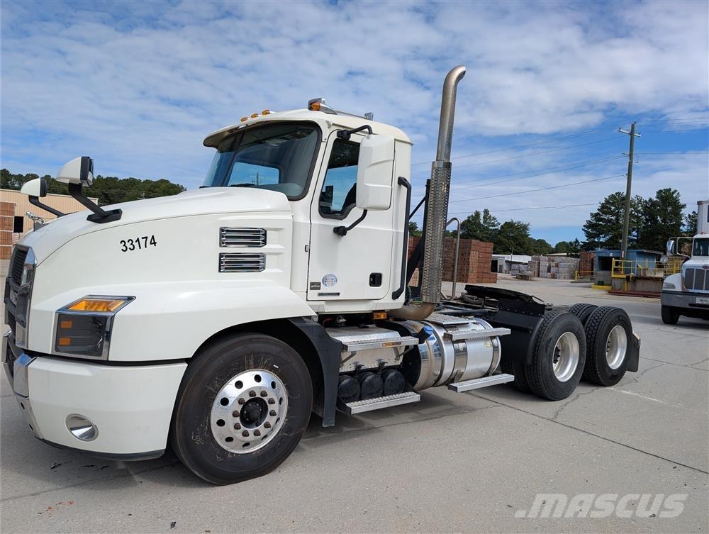 Mack AN64T Tractores (camiões)