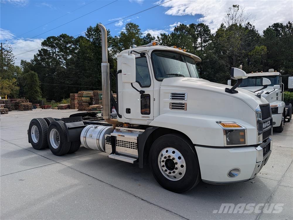 Mack AN64T Tractores (camiões)