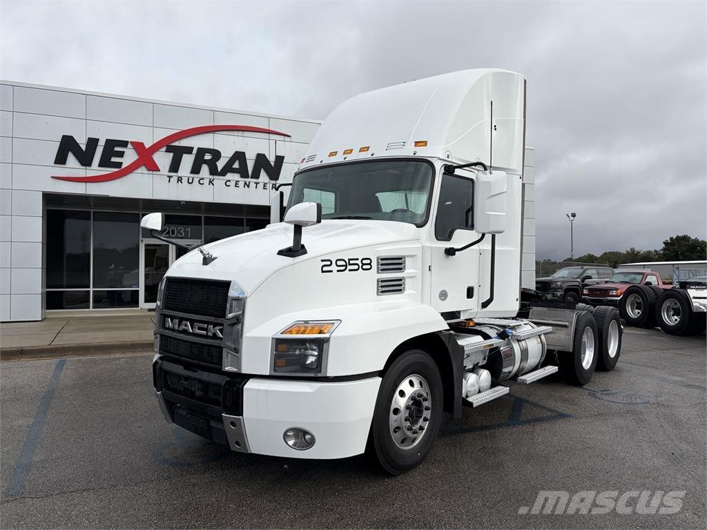 Mack AN64T Tractores (camiões)