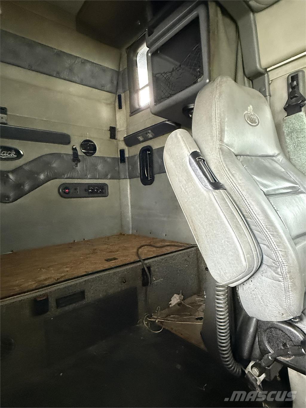 Mack CXU613 Tractores (camiões)