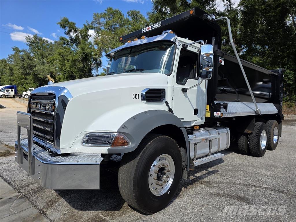 Mack GR64B Camiões basculantes
