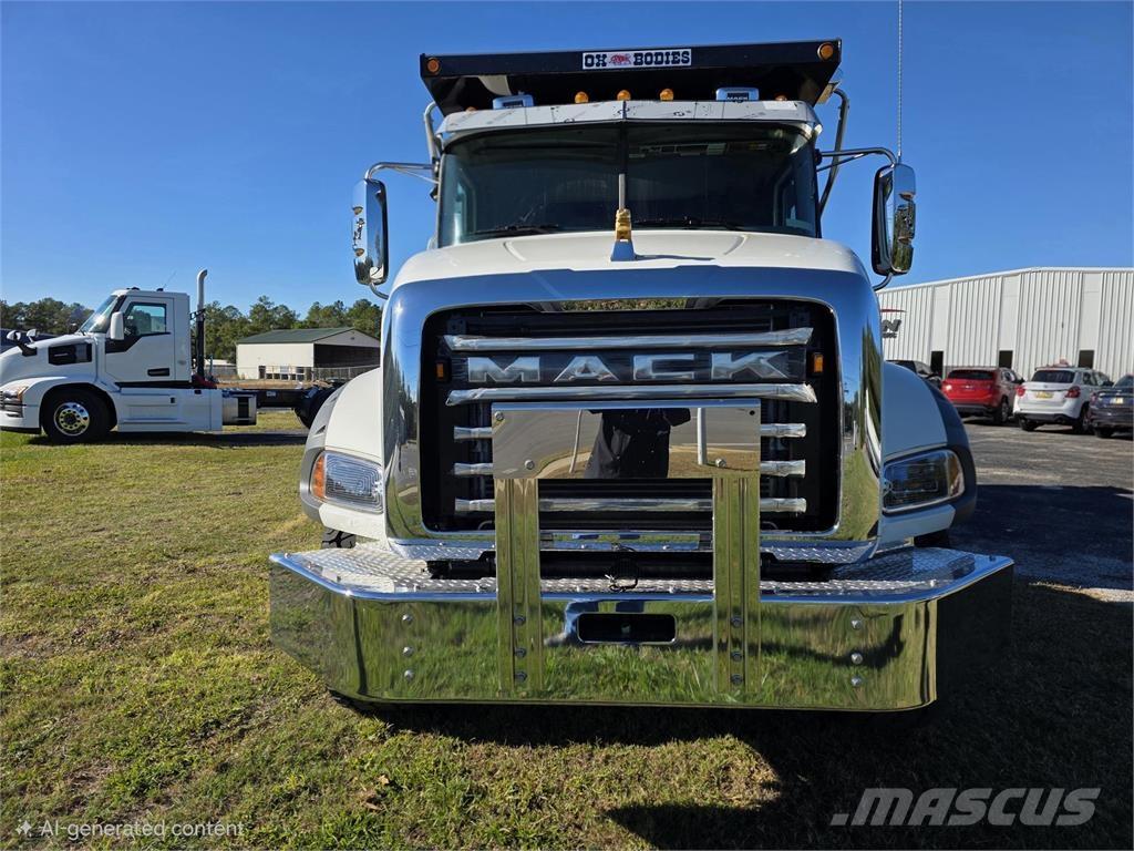 Mack GR64B Camiões basculantes
