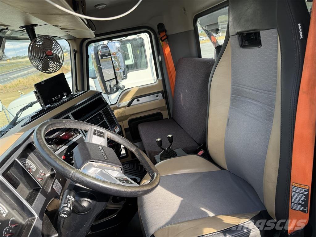 Mack GR64BR Outros Camiões