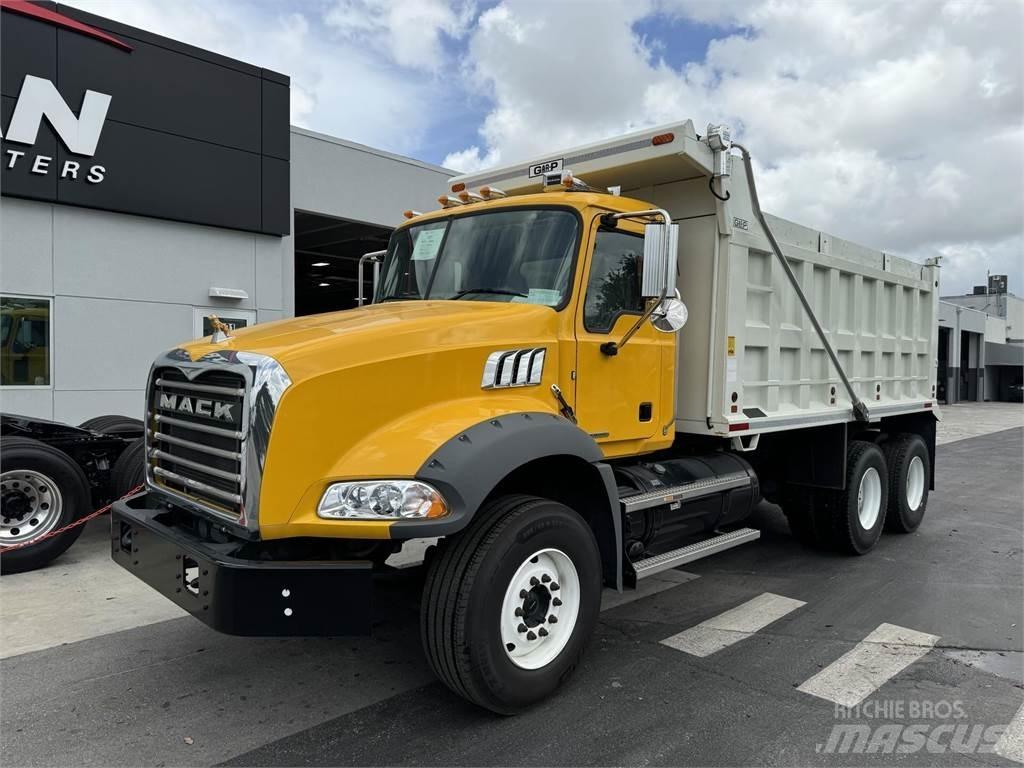 Mack GR64BRX Camiões basculantes
