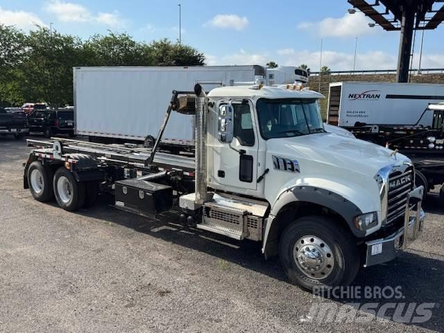 Mack GR64F Outros Camiões