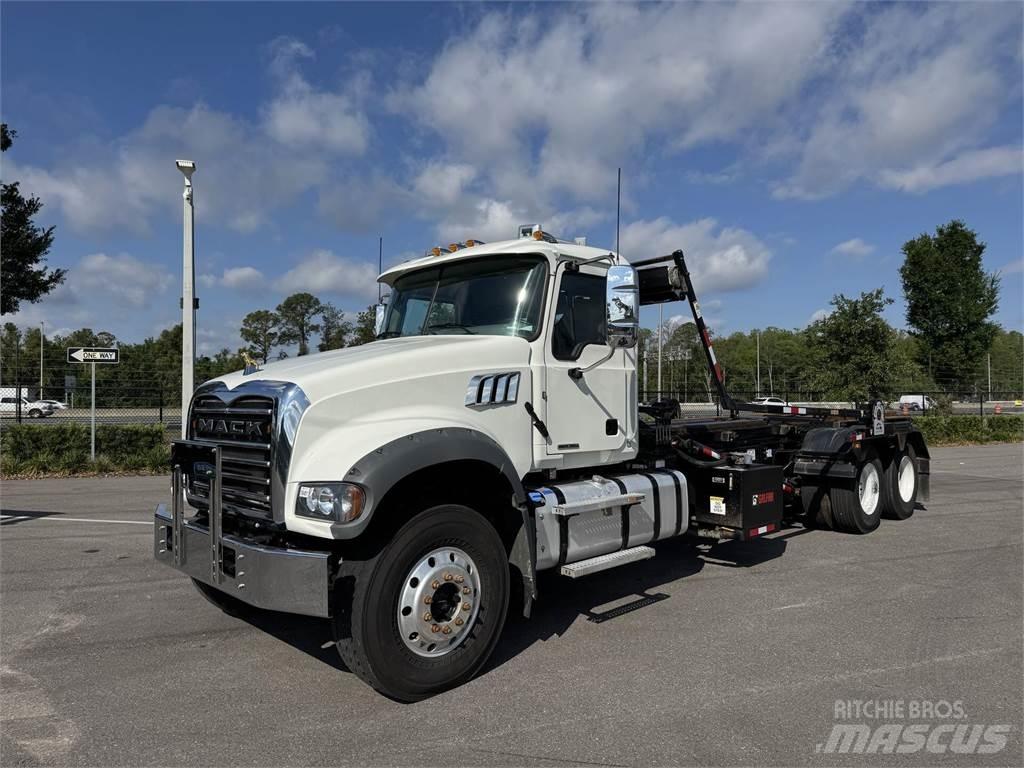 Mack GR64F Outros Camiões