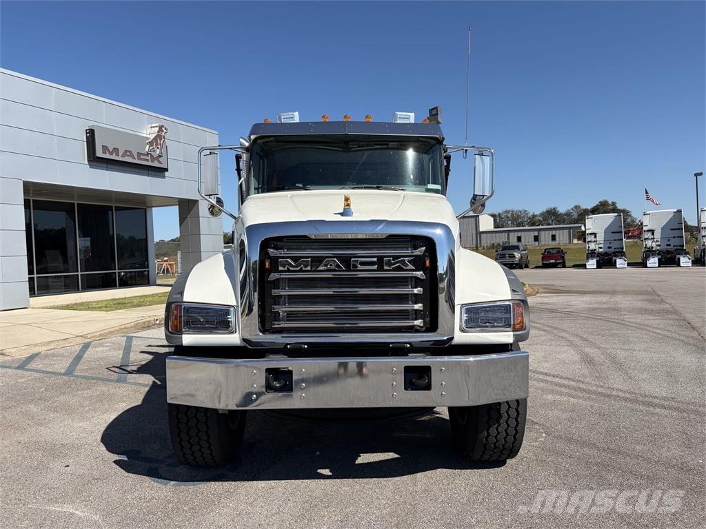 Mack GR64F Outros Camiões