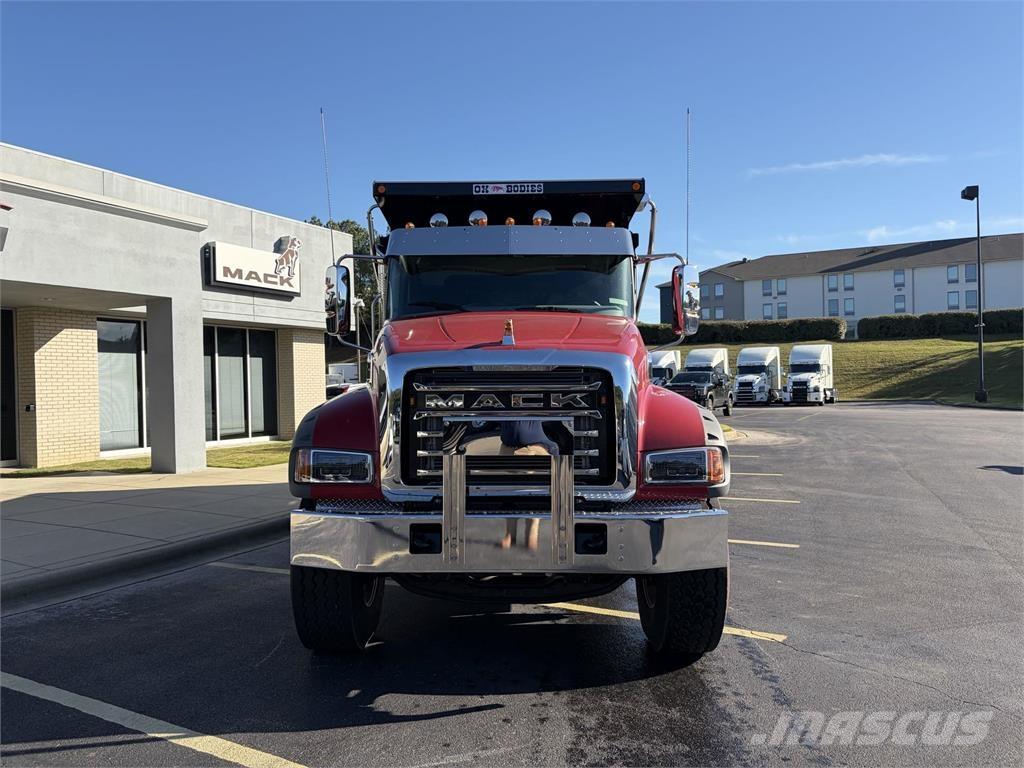 Mack GR64FR Camiões basculantes