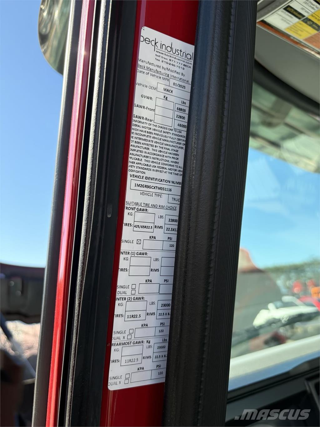 Mack GR64FR Camiões de betão