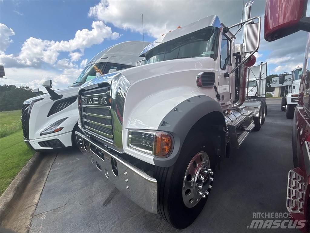 Mack GR64FT Tractores (camiões)