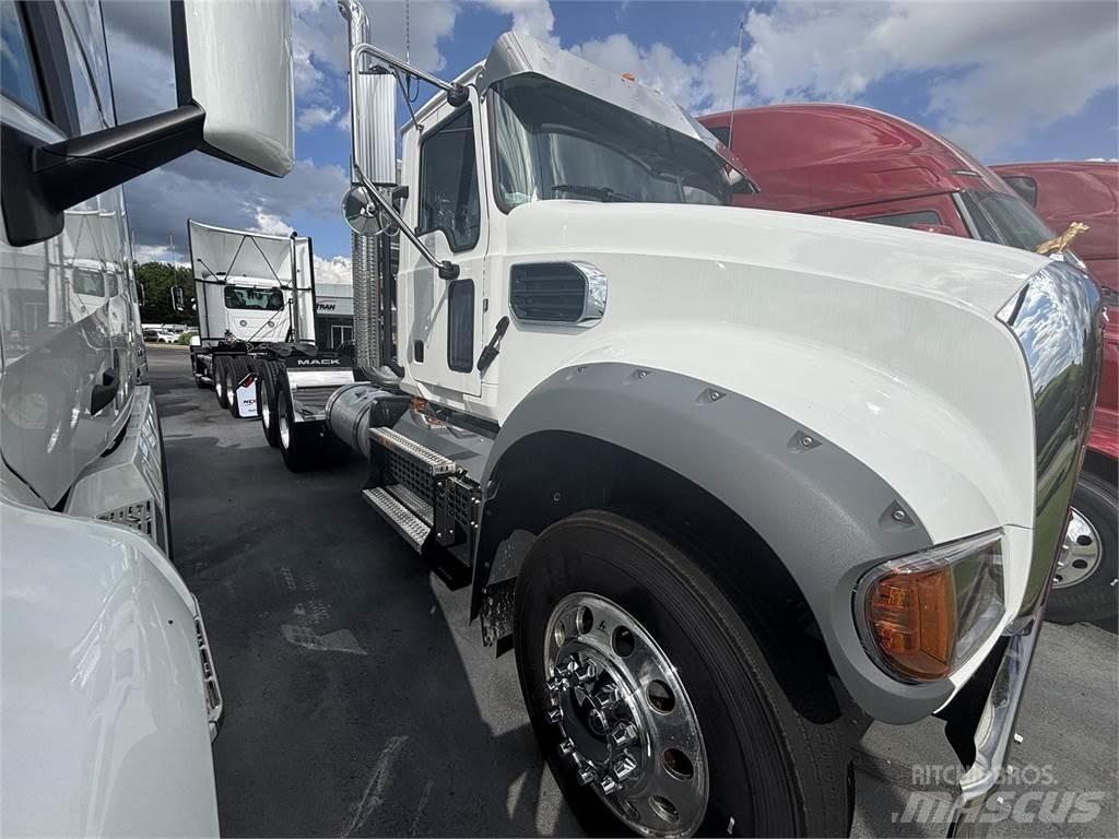 Mack GR64FT Tractores (camiões)