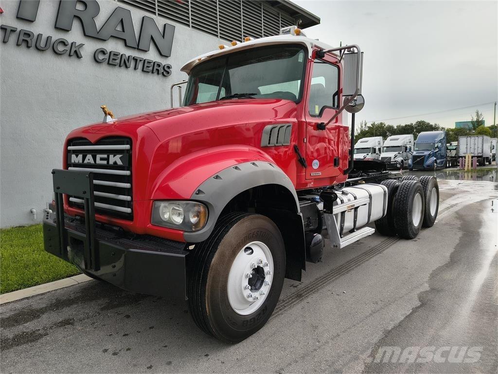 Mack GR64FT Tractores (camiões)
