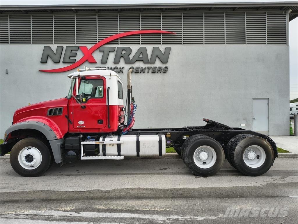 Mack GR64FT Tractores (camiões)