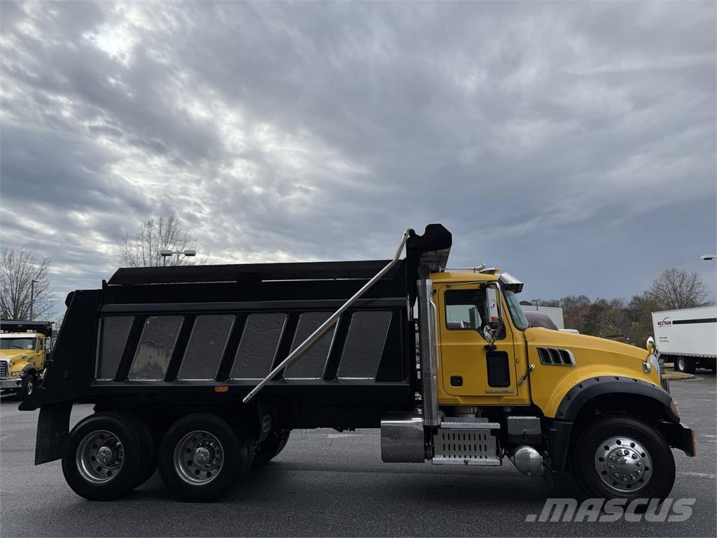 Mack GU713 Camiões basculantes
