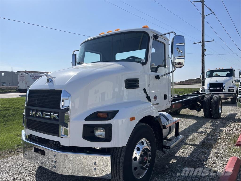 Mack MD6 42R Camiões de chassis e cabine