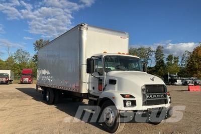Mack MD642 Camiões de caixa fechada