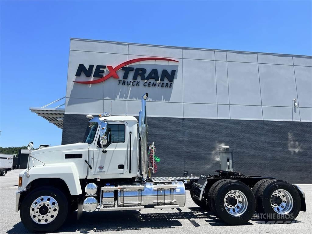 Mack PI64T Tractores (camiões)