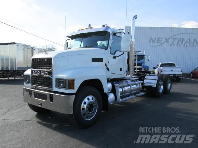 Mack PI64T Tractores (camiões)