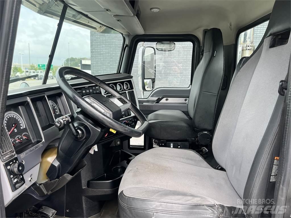 Mack PI64T Tractores (camiões)