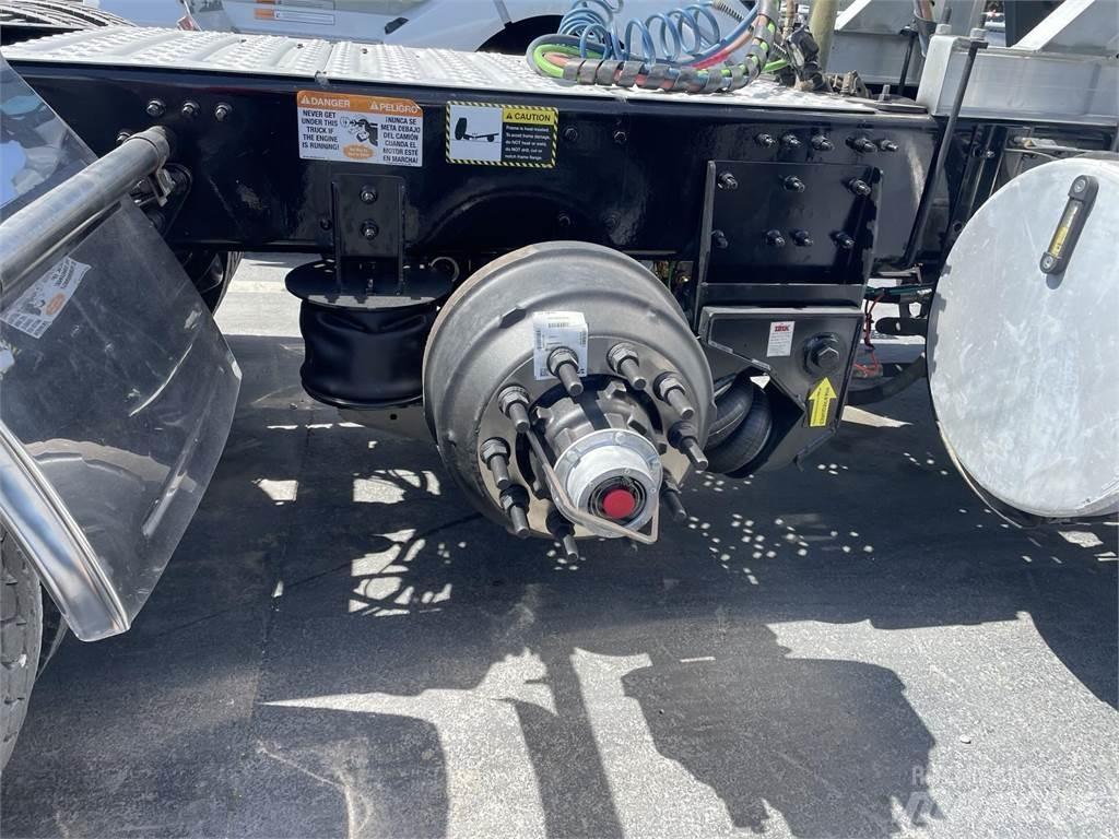 Mack PI64T Tractores (camiões)