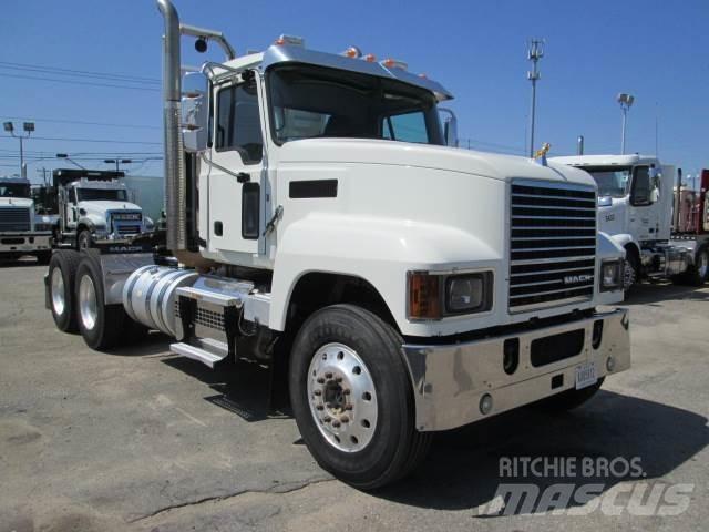 Mack PI64T Tractores (camiões)