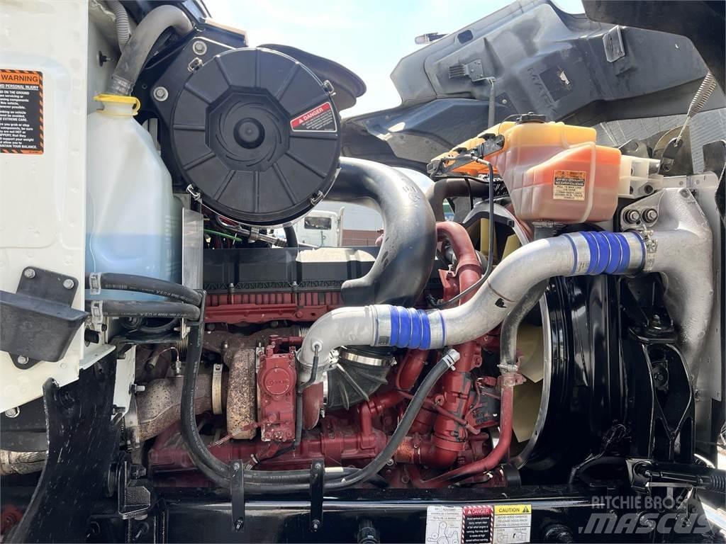 Mack PI64T Tractores (camiões)
