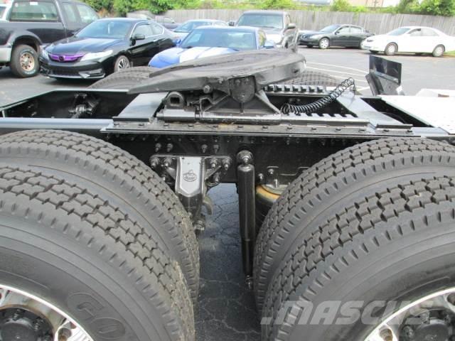 Mack PI64T Tractores (camiões)