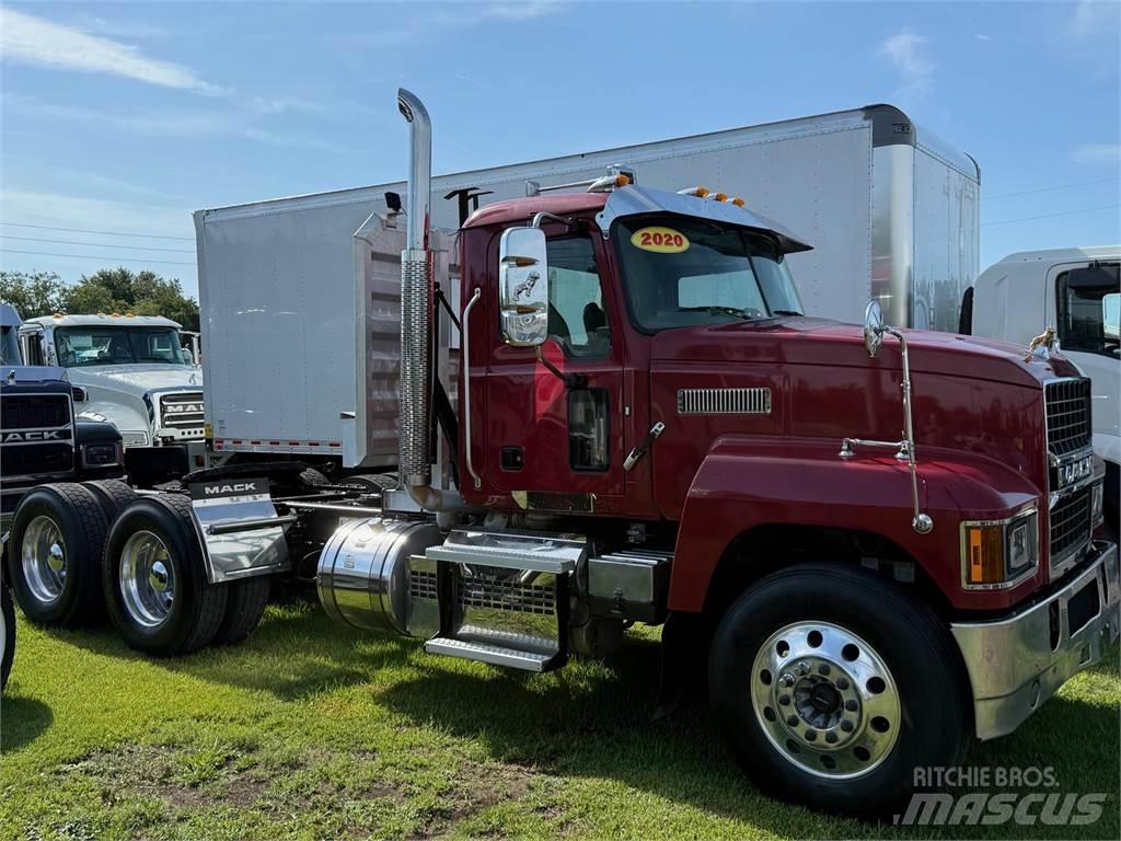 Mack PI64T Tractores (camiões)