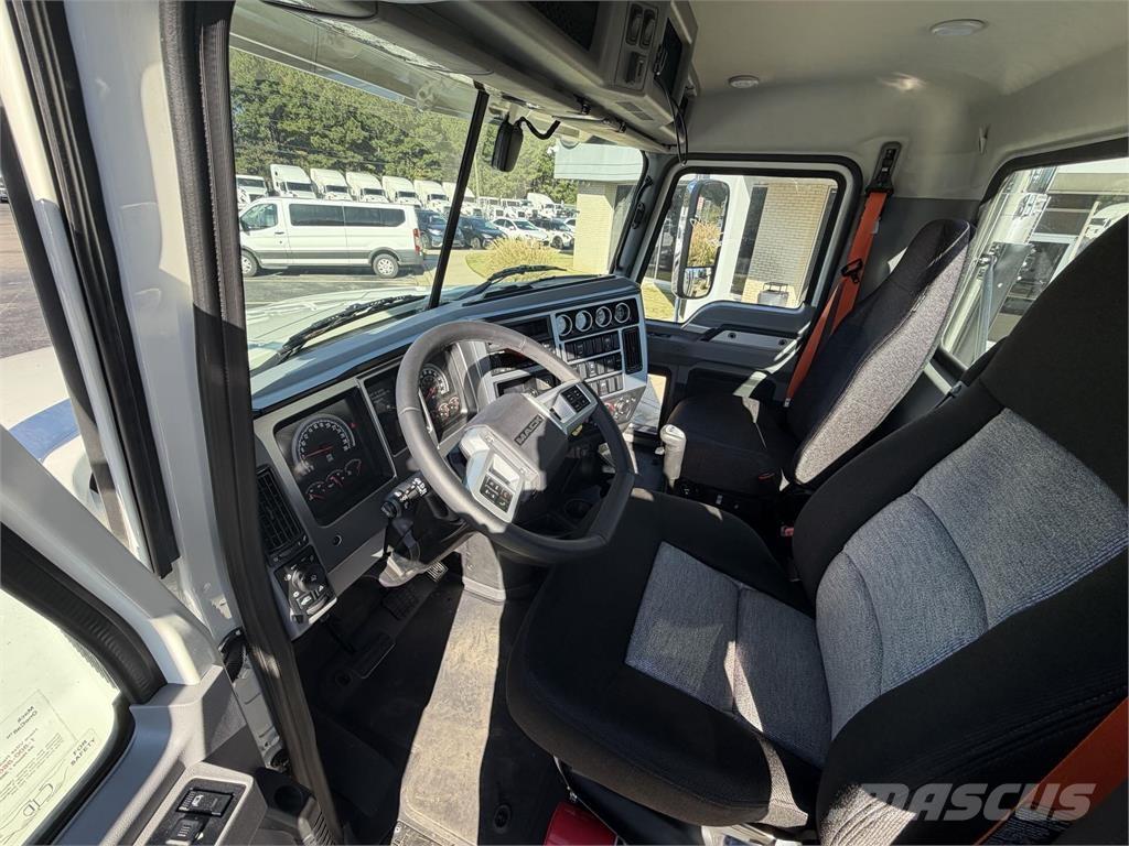 Mack PI64T Tractores (camiões)