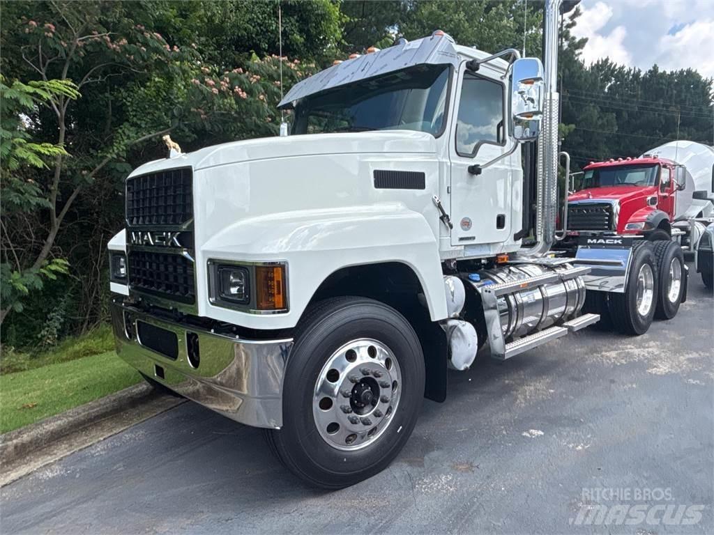 Mack PI64T Tractores (camiões)