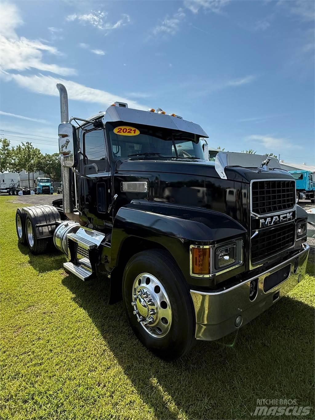 Mack PI64T Tractores (camiões)