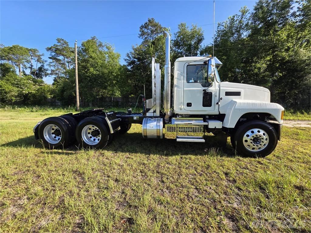 Mack PI64T Tractores (camiões)