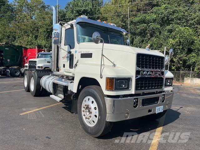 Mack PI64T Tractores (camiões)