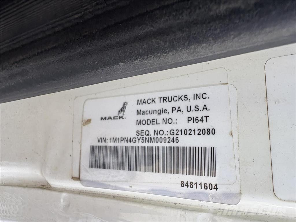 Mack PI64T Tractores (camiões)