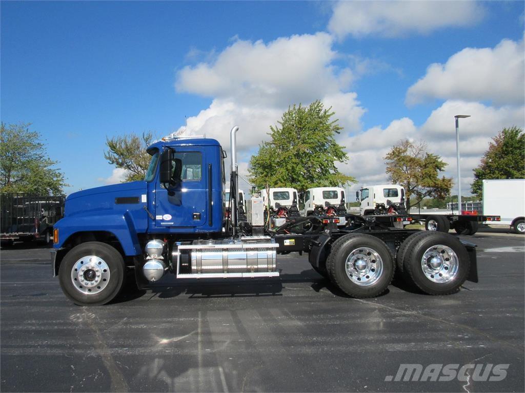 Mack PI64T Tractores (camiões)