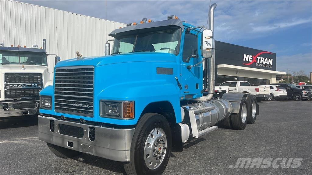 Mack PI64T Tractores (camiões)