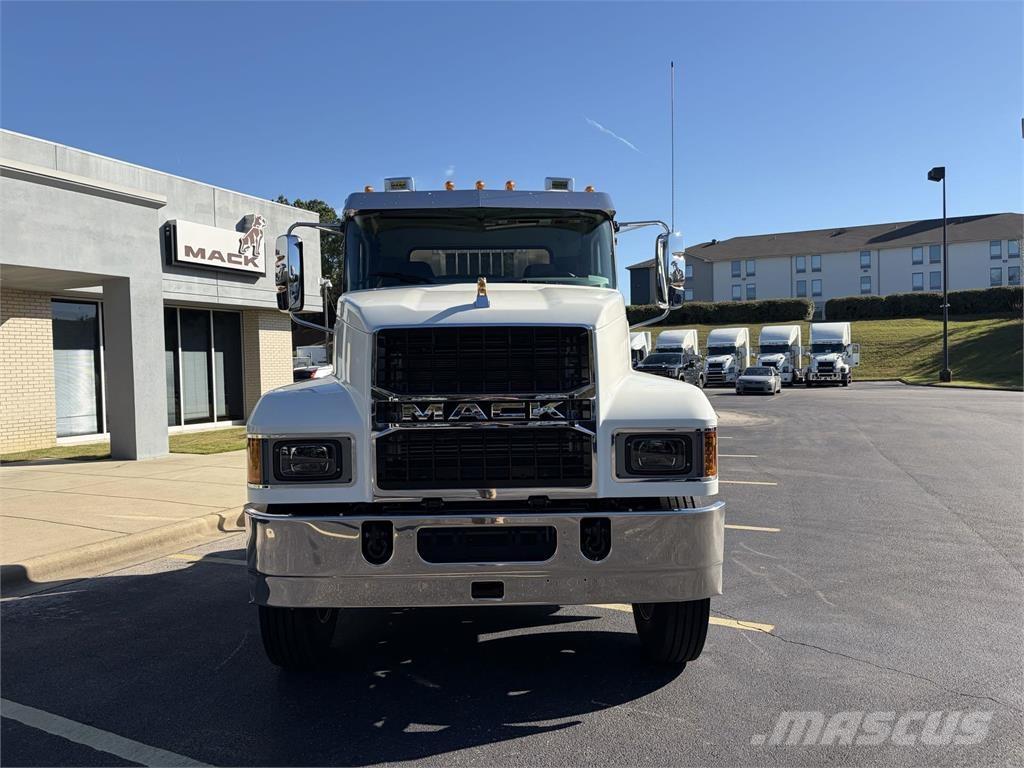 Mack PI64T Tractores (camiões)
