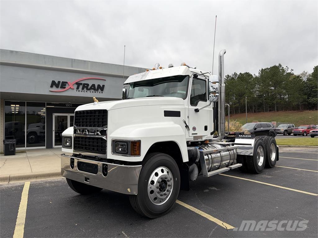 Mack PI64T Tractores (camiões)