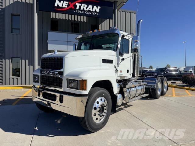 Mack PI64T Tractores (camiões)