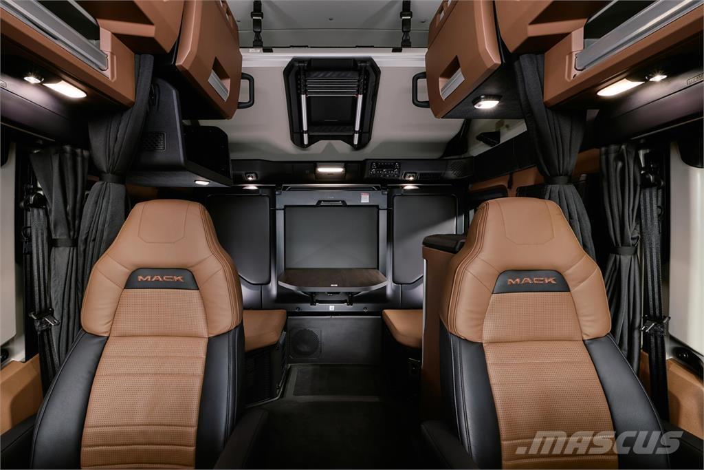 Mack PR64T Tractores (camiões)