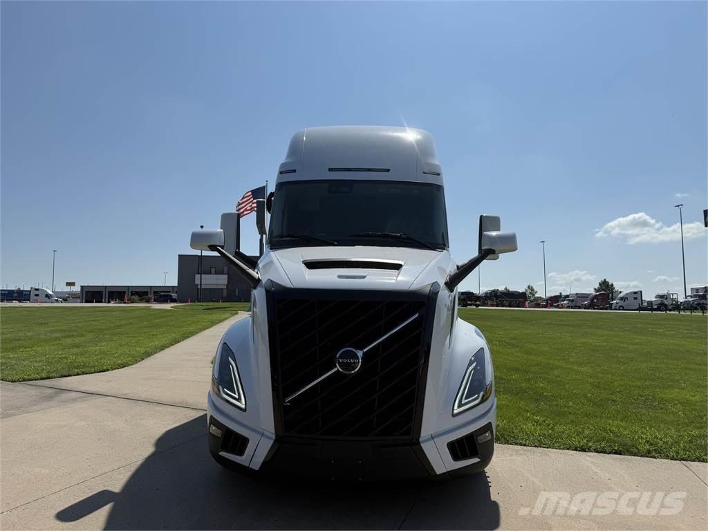 Volvo NEW VNL860 Tractores (camiões)