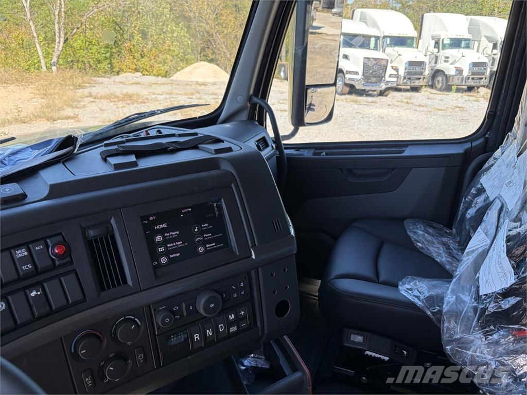 Volvo VAH64600 Camiões Ampliroll