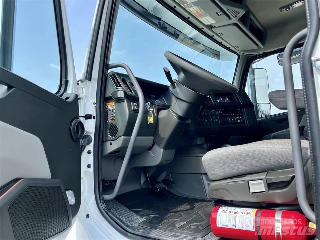 Volvo VHD64F300 Camiões basculantes